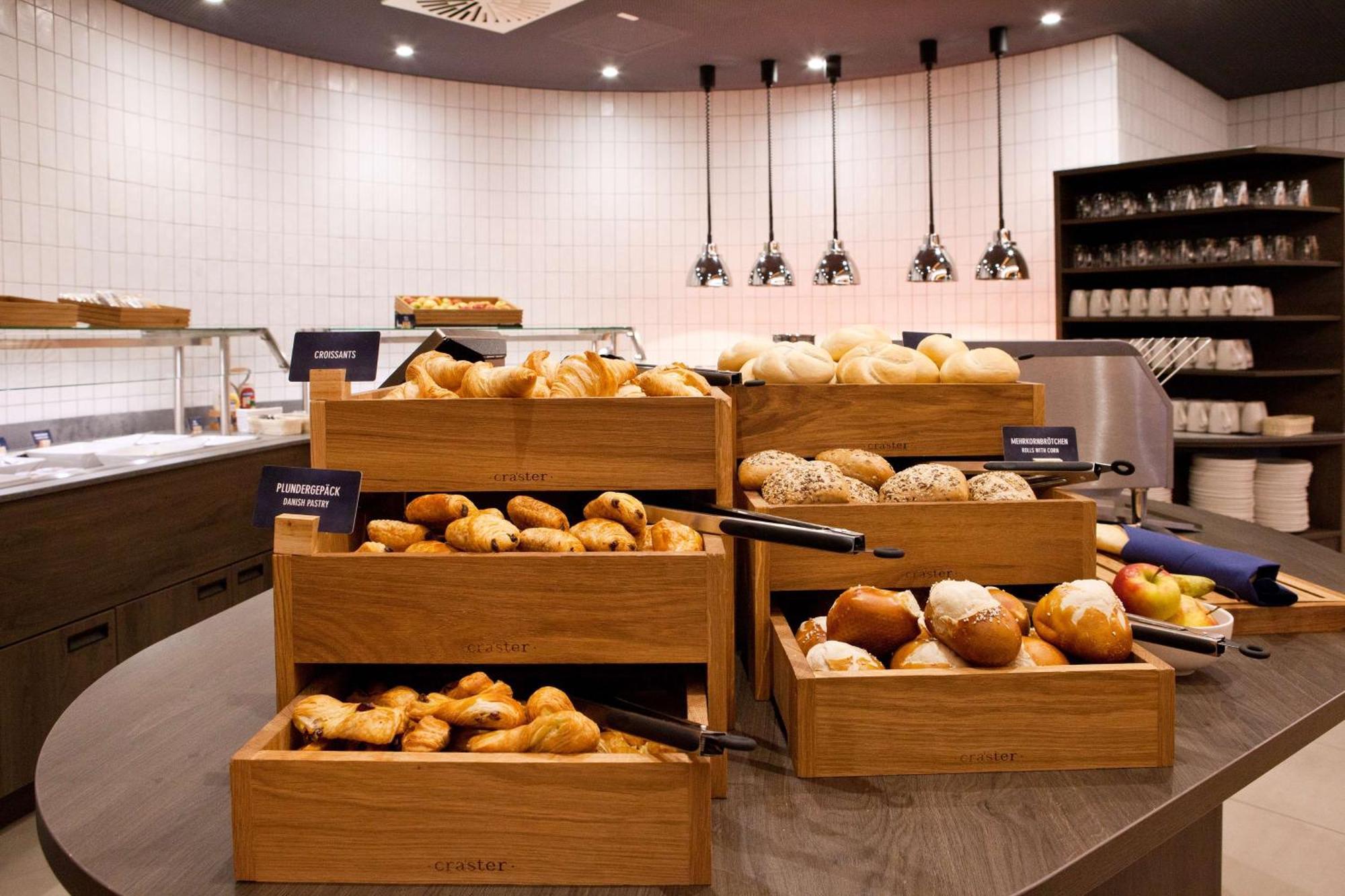 Hampton By Hilton Regensburg Ξενοδοχείο Εξωτερικό φωτογραφία